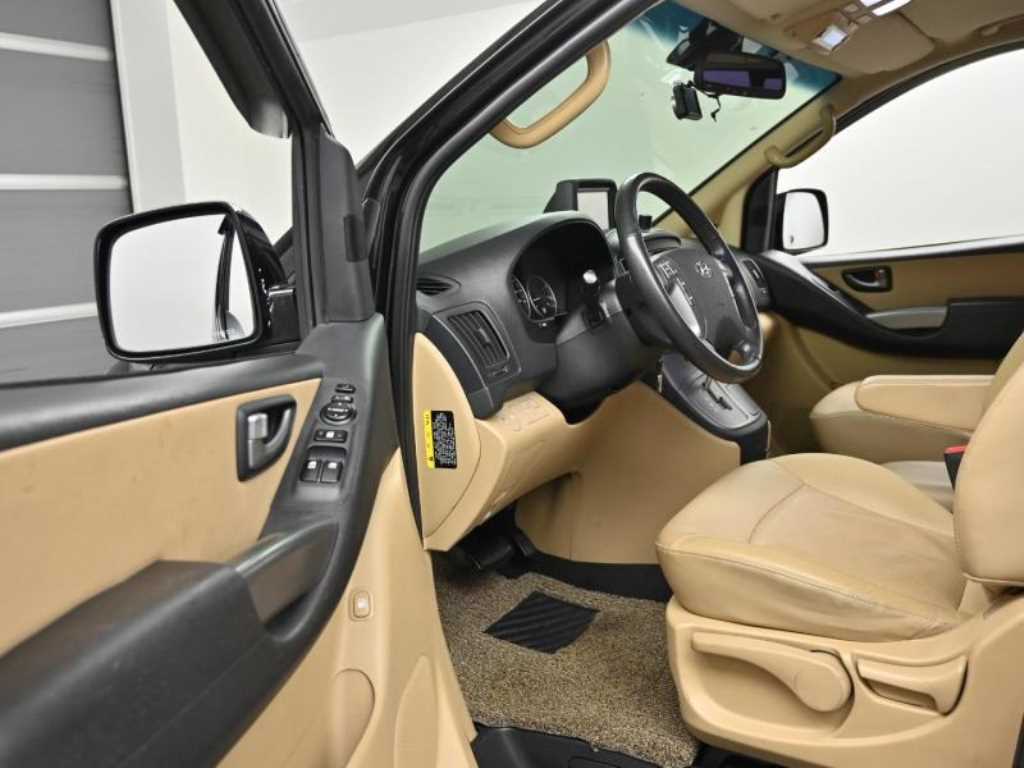 HYUNDAI Starex 2017 Negro - Importación desde Corea - HF Imports Iquique - Foto 13