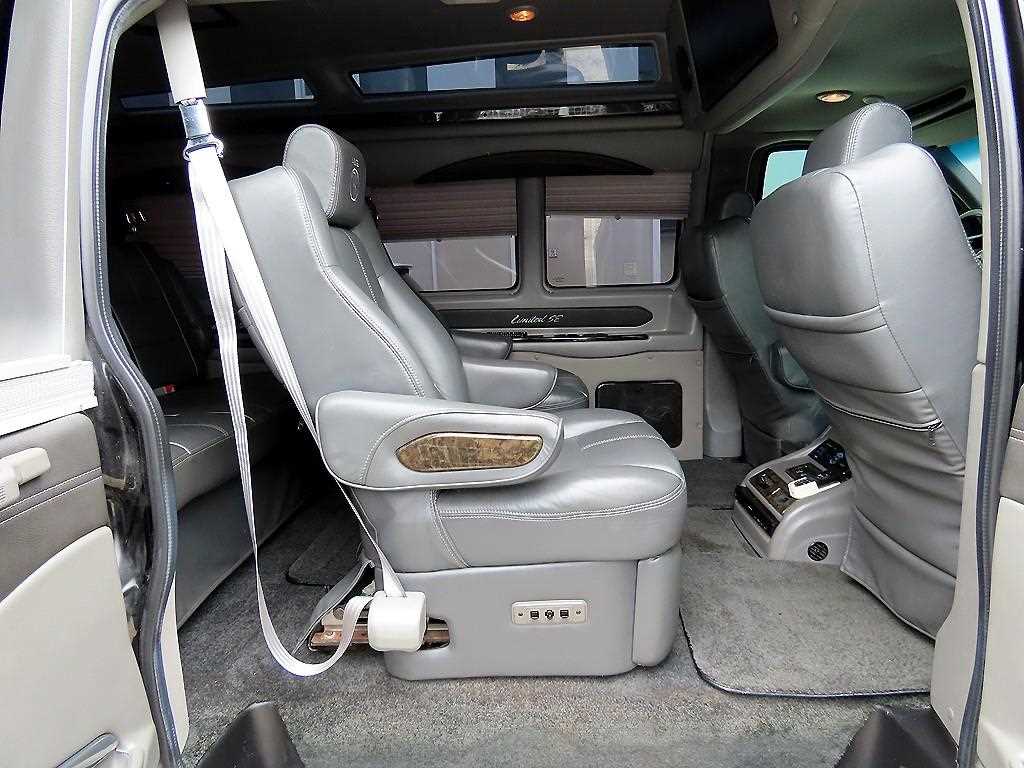 Chevrolet Express van - Vista 6