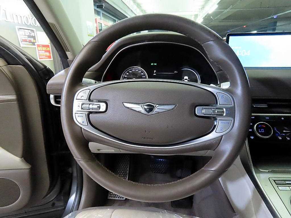 Genesis GV80 - Vista 8