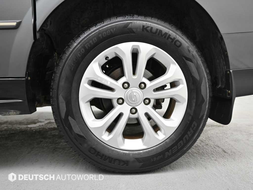 Ssangyong Korando - Vista 5