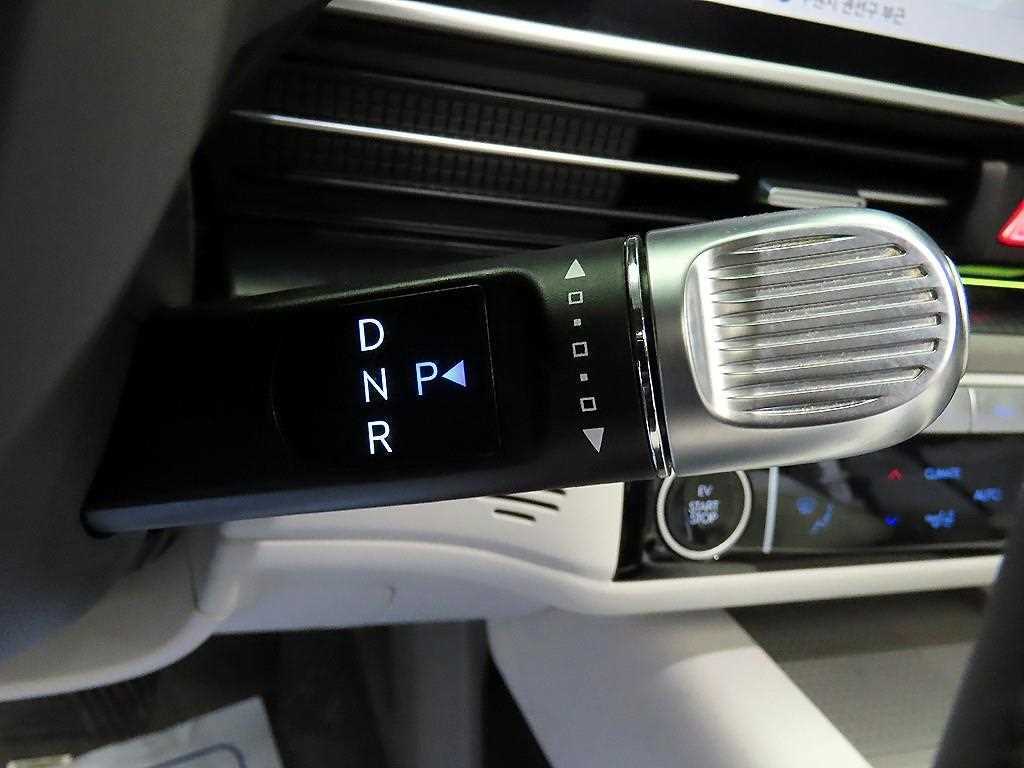 HYUNDAI Ioniq 6 - Vista 12