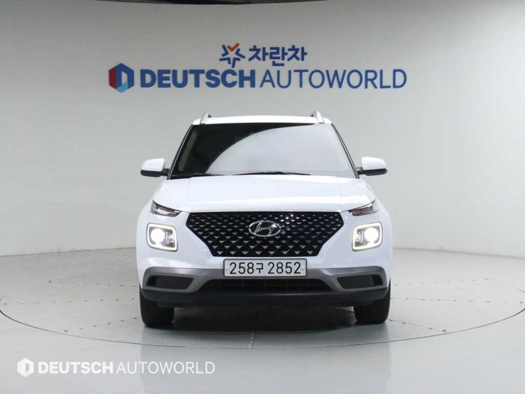 HYUNDAI Venue - Vista 3