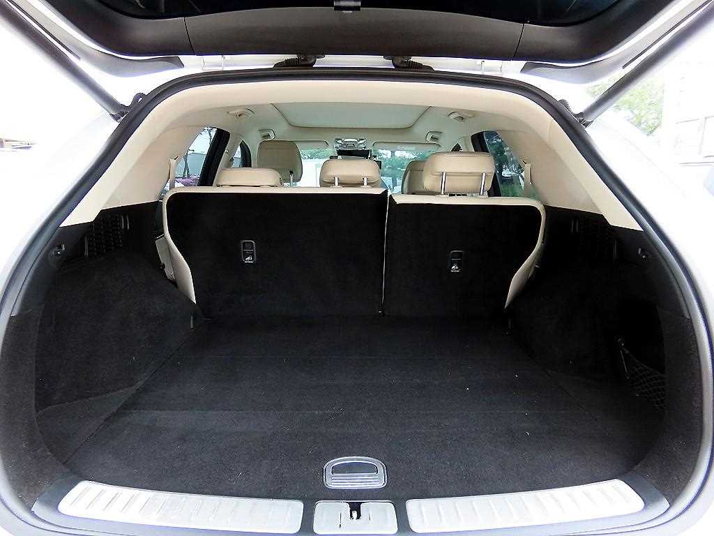 Genesis GV70 2023 Blanco - Importación desde Corea - HF Imports Iquique - Foto 16