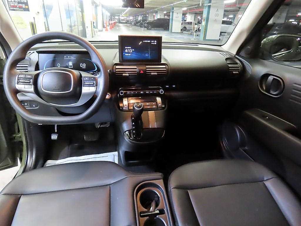 HYUNDAI Casper - Vista 10