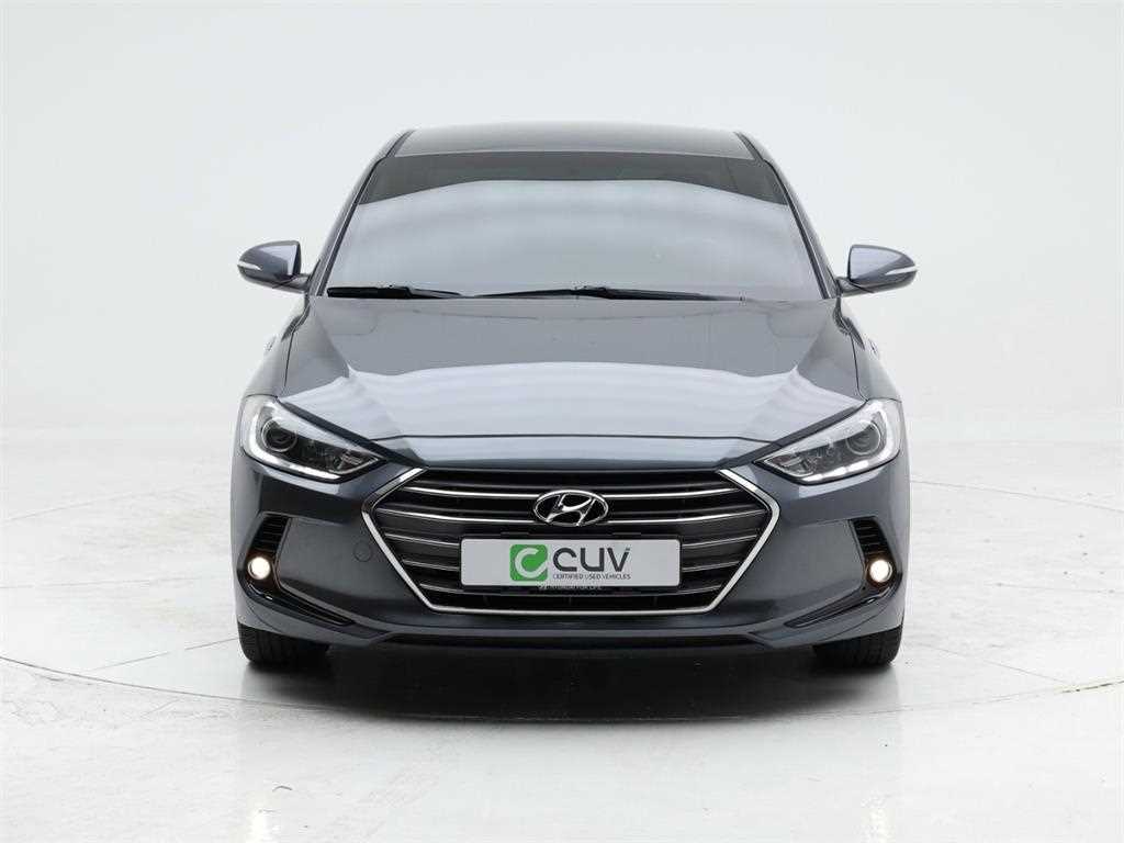 HYUNDAI Avante - Vista 2