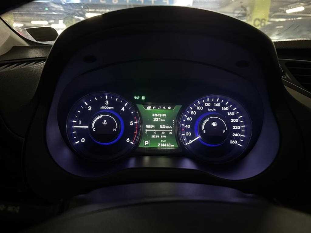 HYUNDAI Grandeur - Vista 5