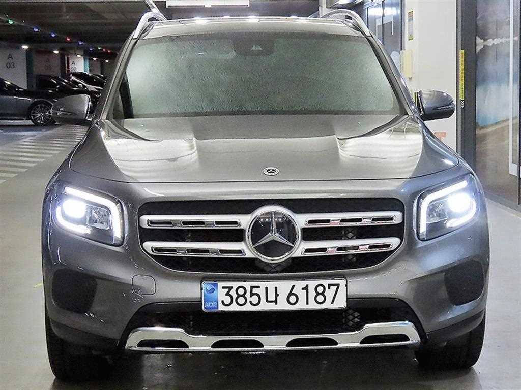 Mercedes Benz GLB Class - Vista 2