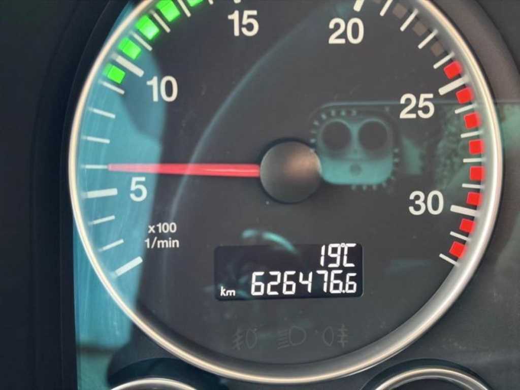 medium and large cargo truck - Vista 8