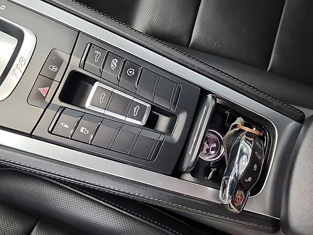 Porsche 718 2018 Negro - Importación desde Corea - HF Imports Iquique - Foto 13