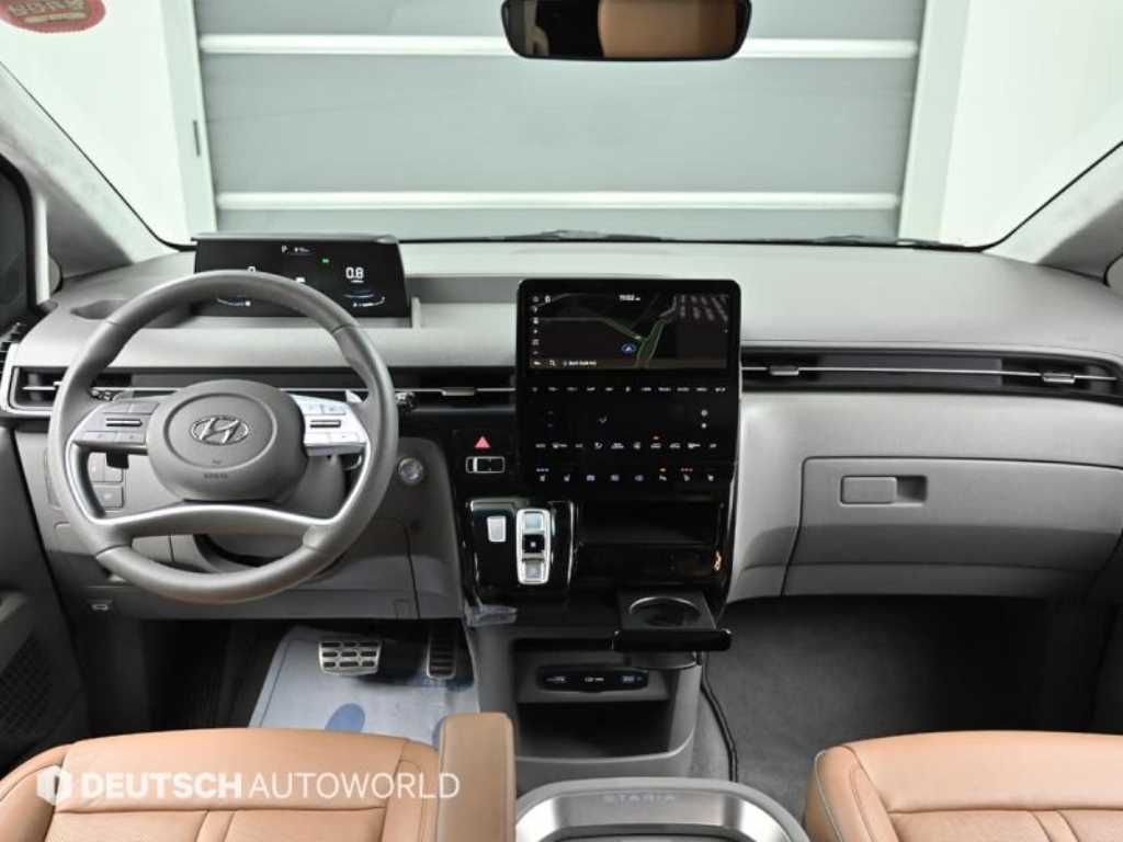 HYUNDAI Staria - Vista 7