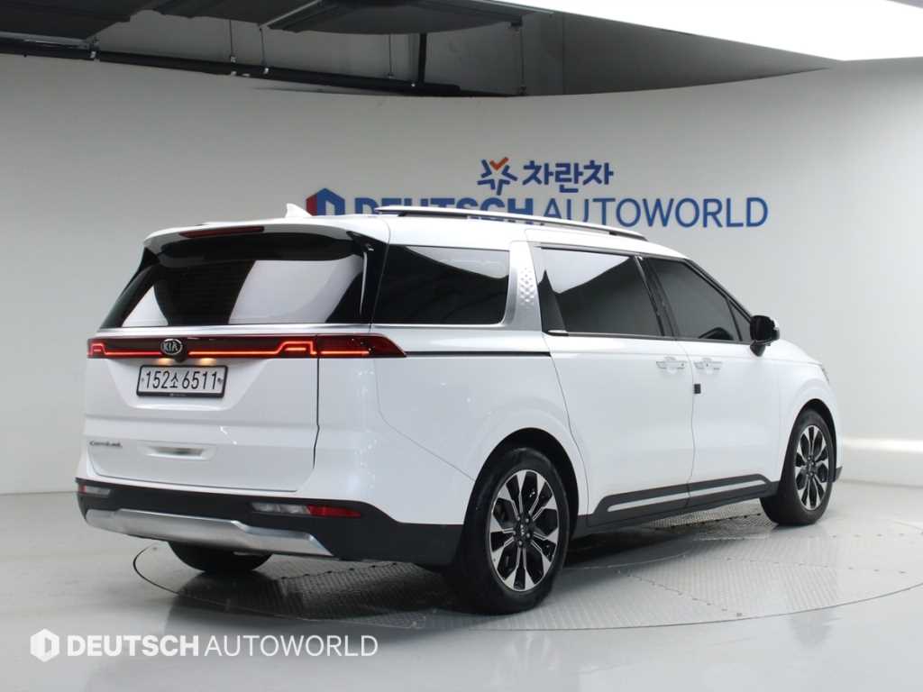 KIA Carnival - Vista 2