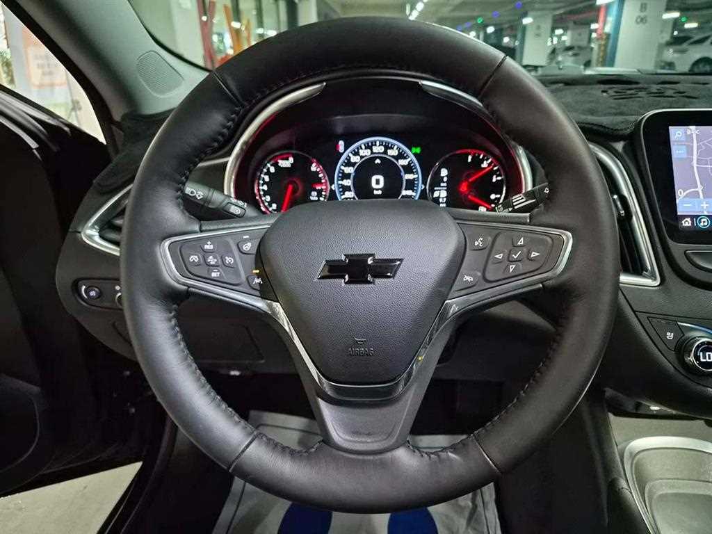 Chevrolet Malibu - Vista 8