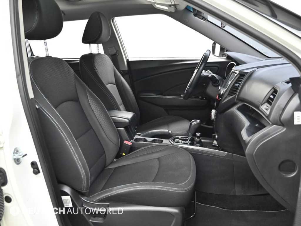 Ssangyong Tivoli - Vista 12