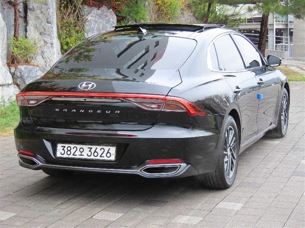 HYUNDAI Grandeur - Vista 3