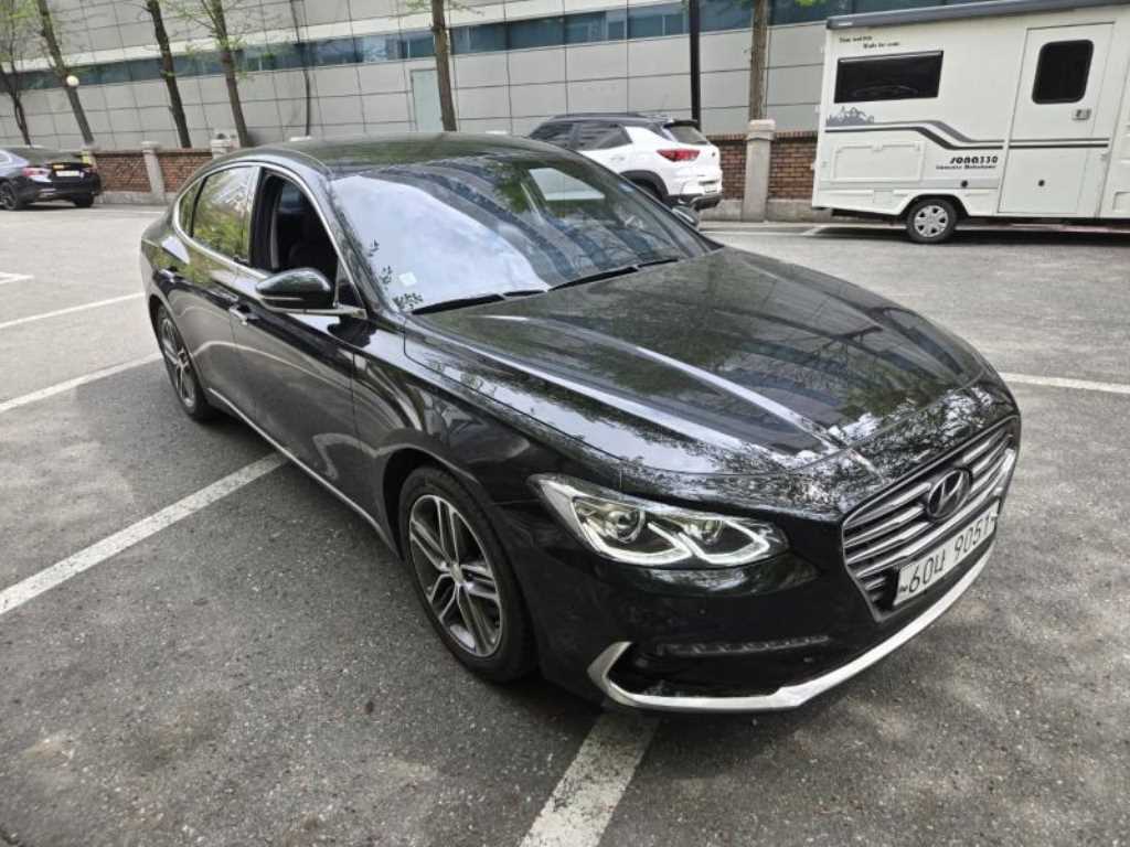 HYUNDAI Grandeur - Vista 2