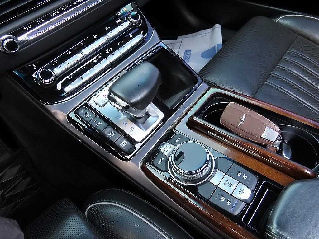 Genesis EQ900 - Vista 11