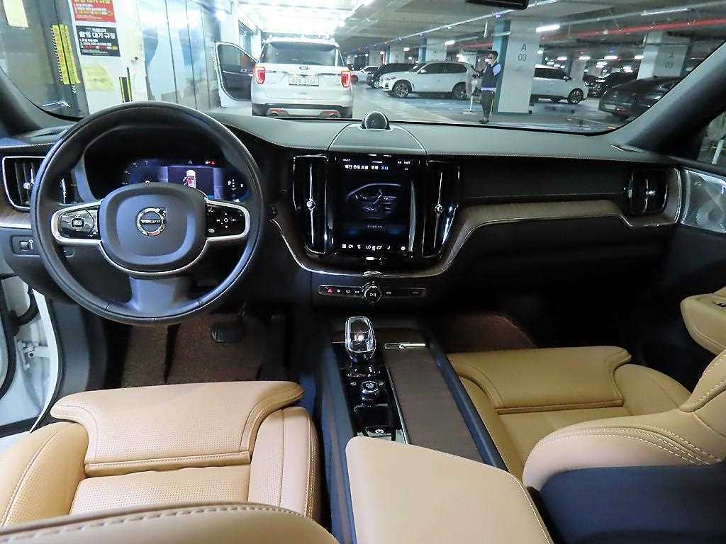 Volvo XC60 - Vista 10