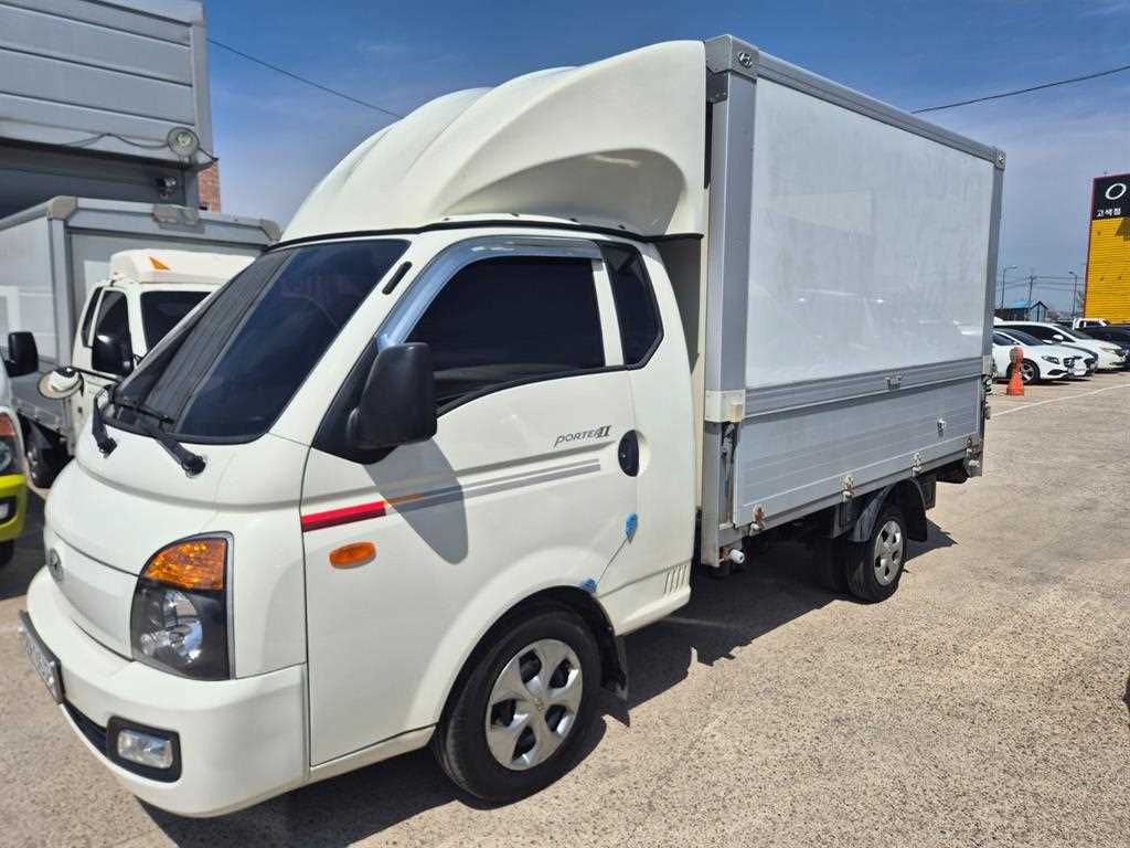 Small Truck Top_Wingbody 2019 Blanco - Importación desde Corea - HF Imports Iquique - Foto 1