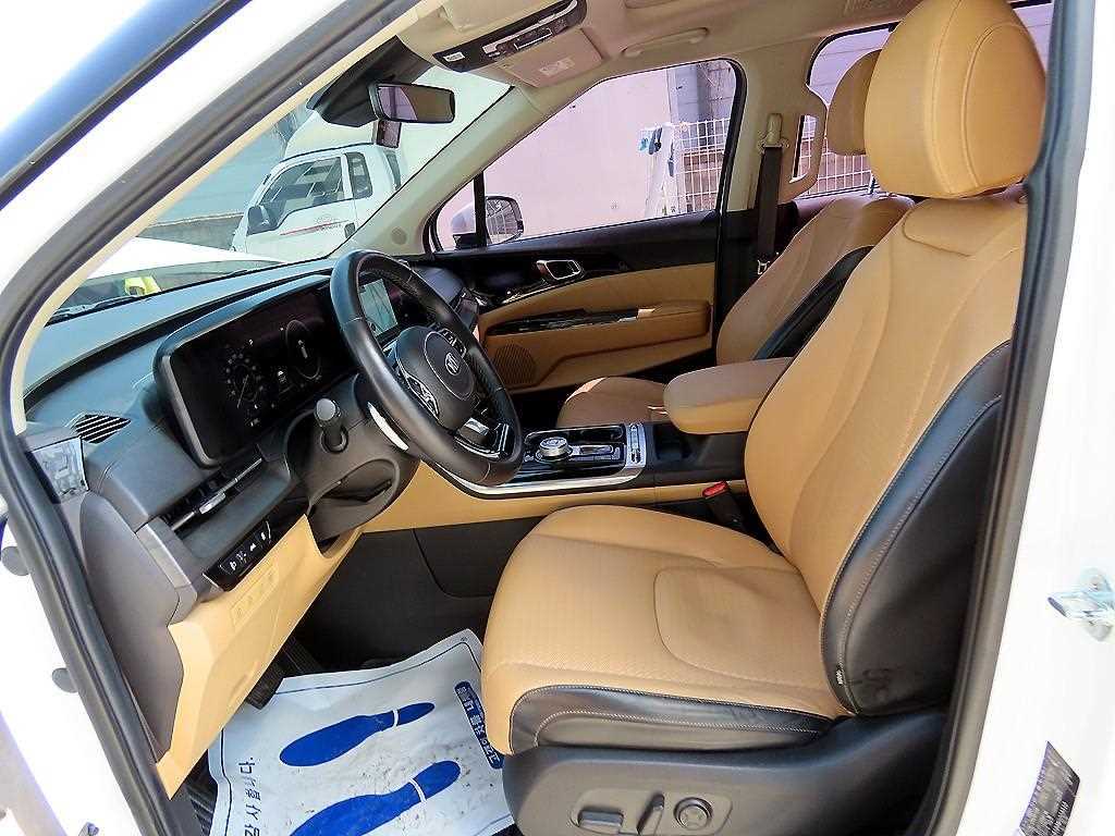 KIA Carnival - Vista 5