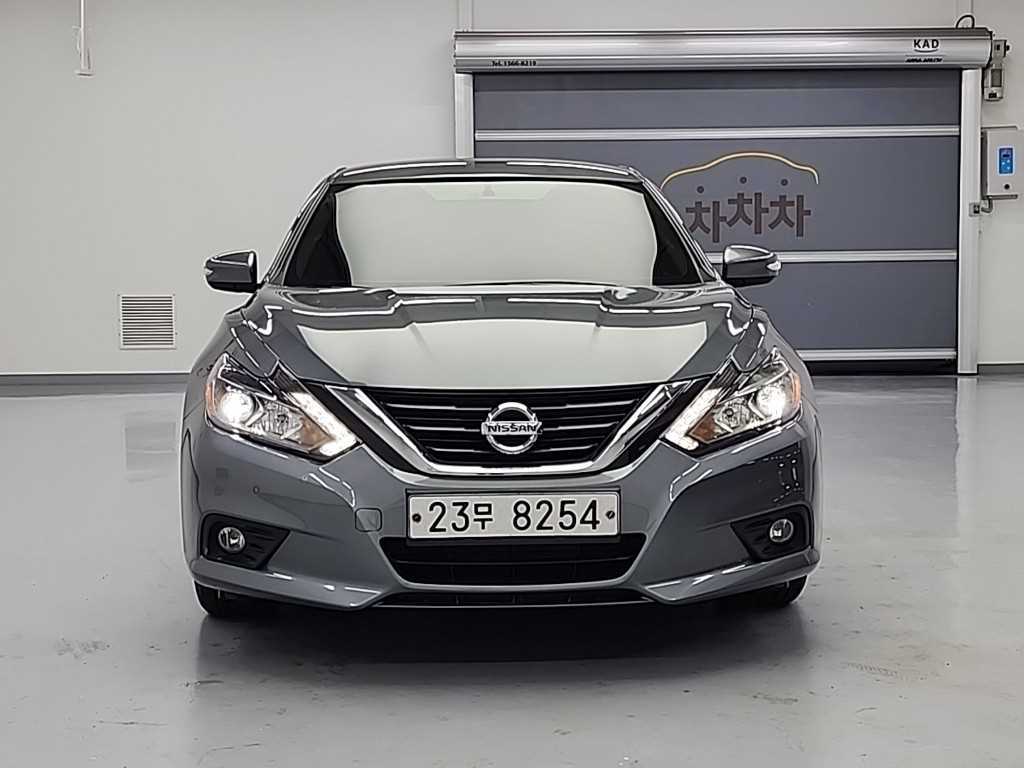 Nissan Altima - Vista 2