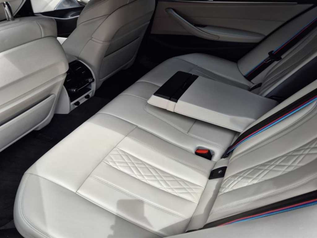 BMW 5 Series - Vista 4