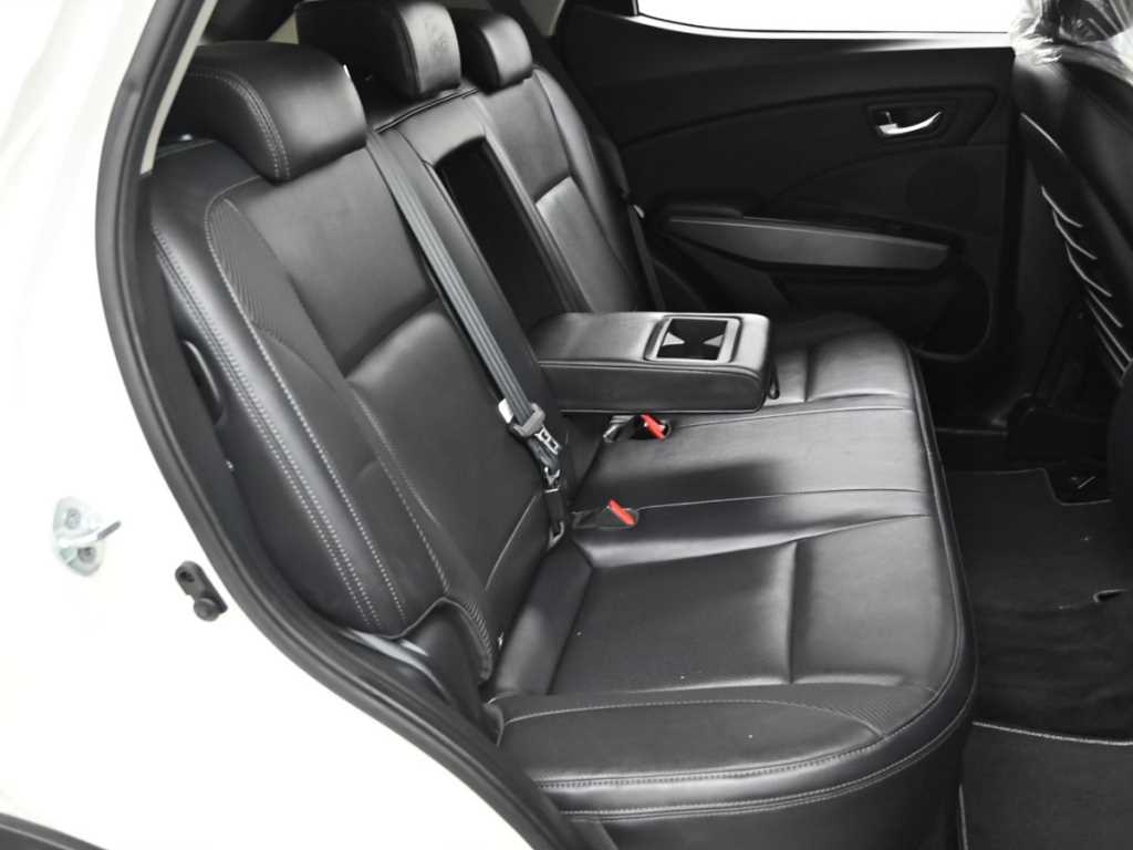 Ssangyong Tivoli - Vista 12