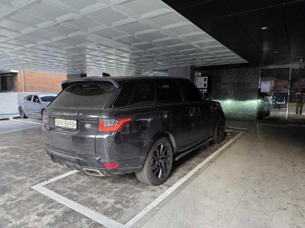 Land Rover Range Rover Sports - Vista 5