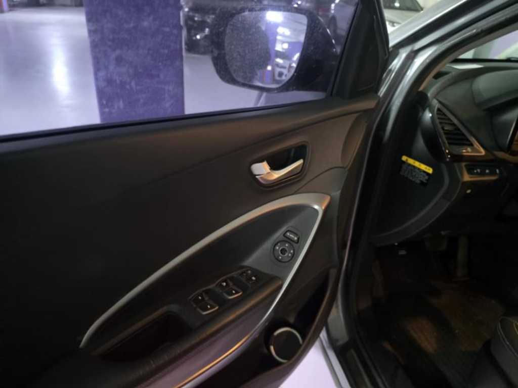 HYUNDAI Santa Fe - Vista 5