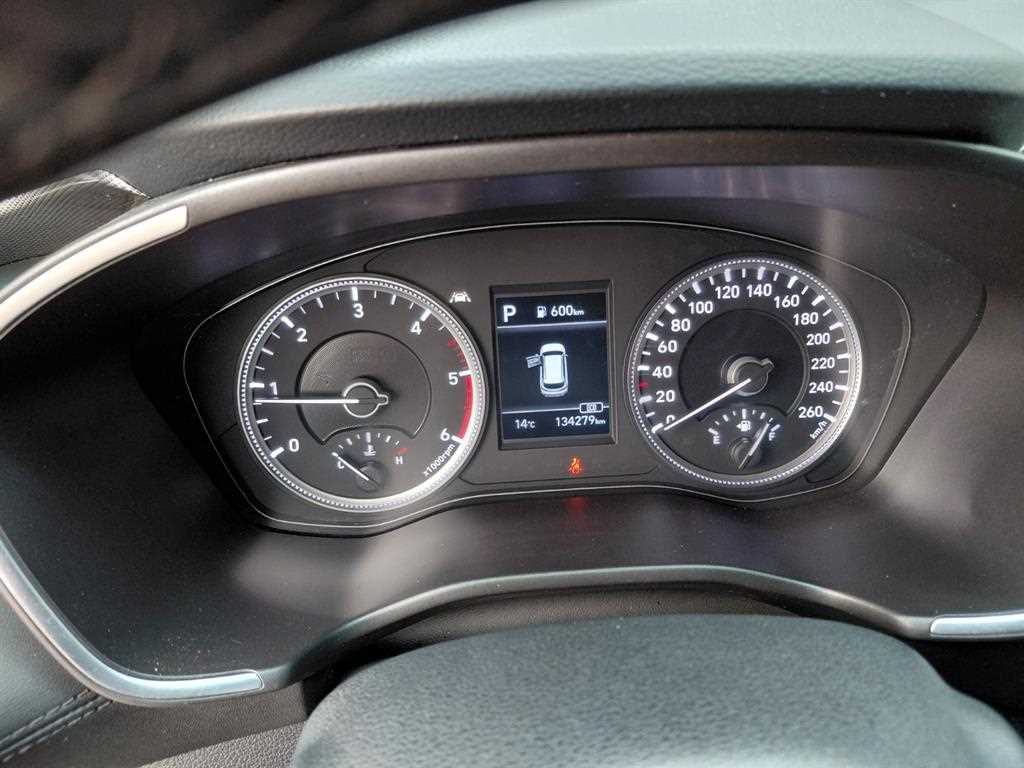 HYUNDAI Santa Fe - Vista 5