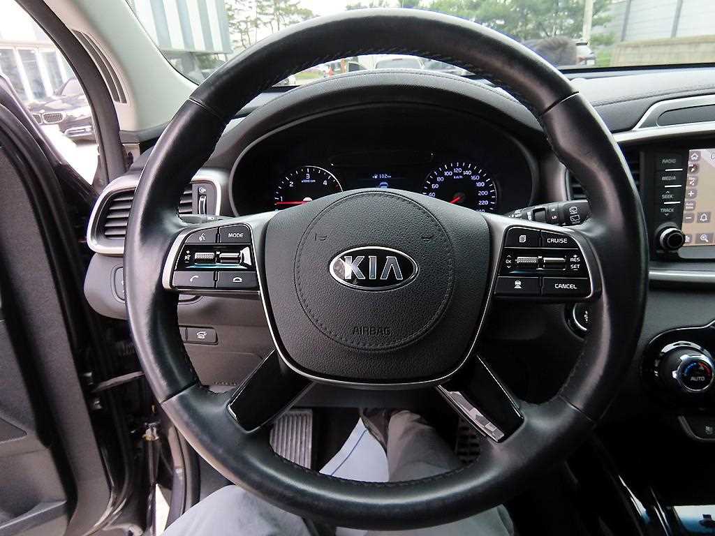 KIA Sorento - Vista 8