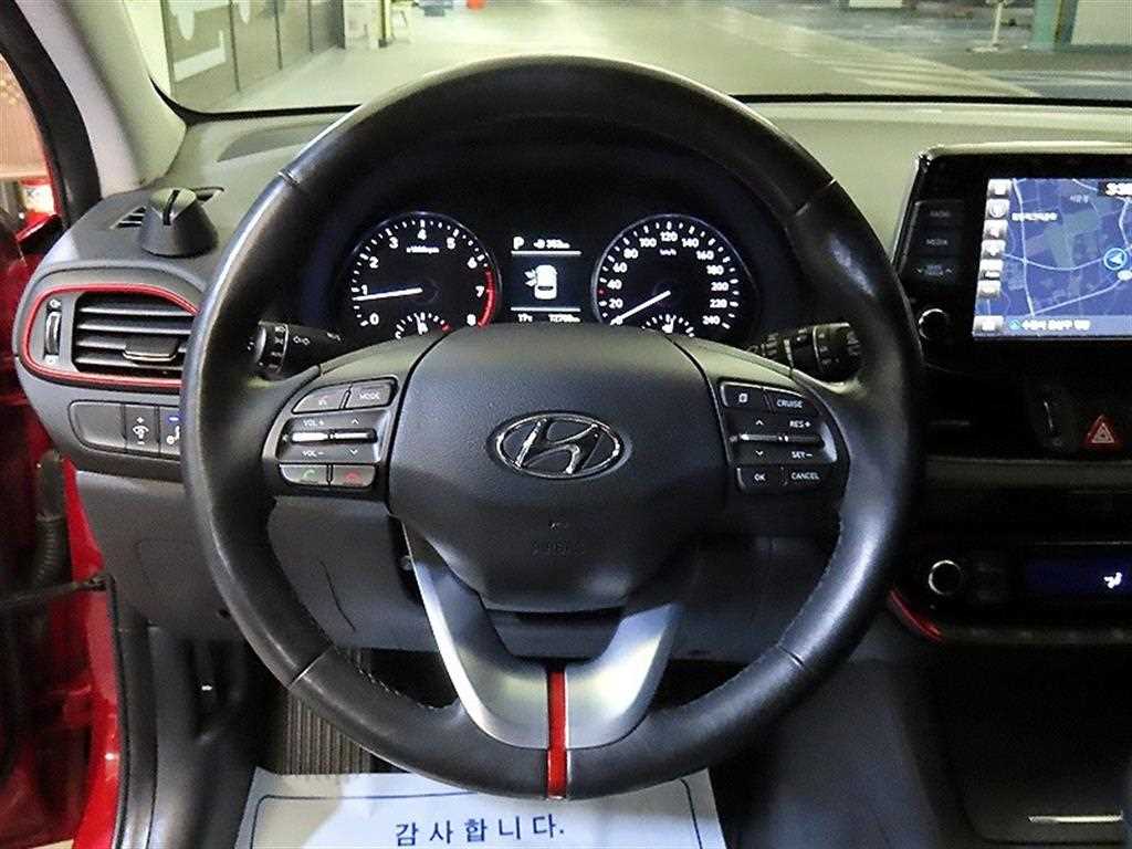 HYUNDAI i30 - Vista 8