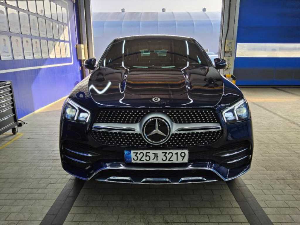Mercedes Benz GLE Class - Vista 5