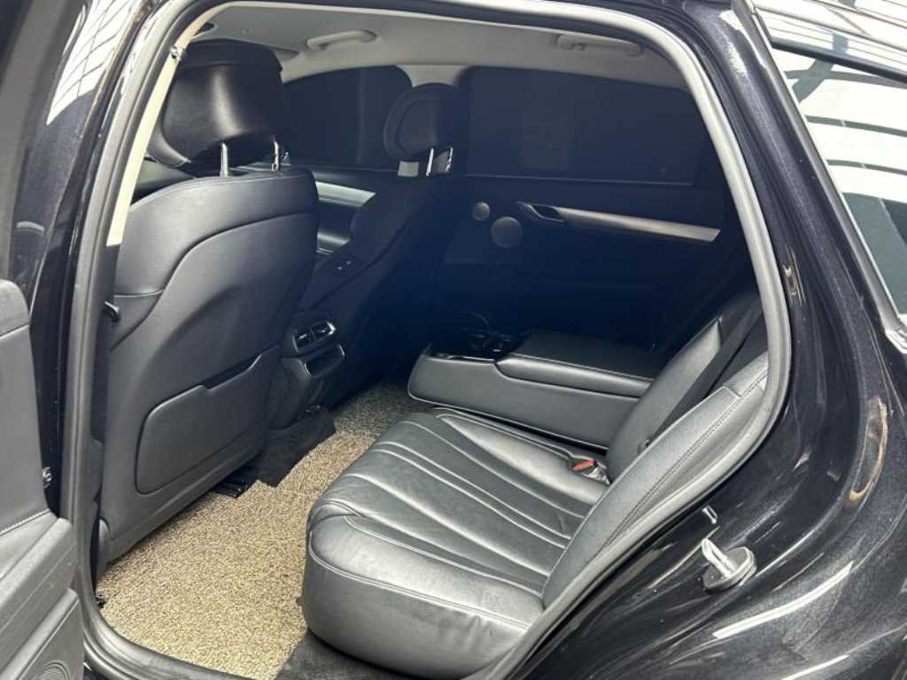 Genesis G80 - Vista 6