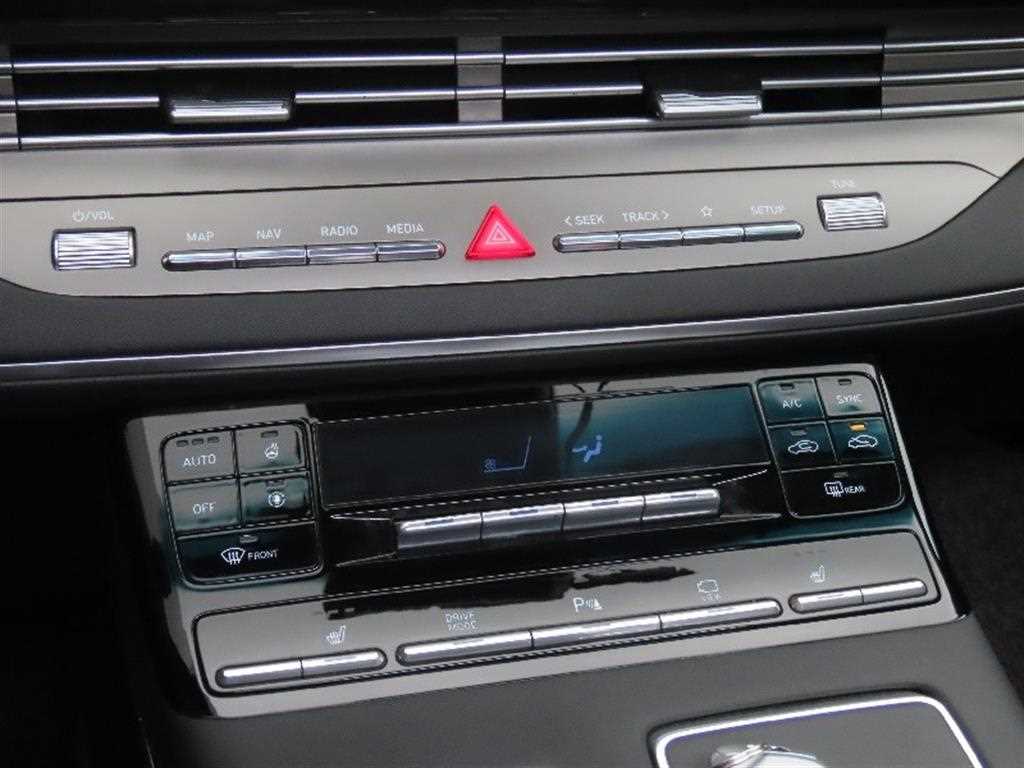 HYUNDAI Grandeur - Vista 7