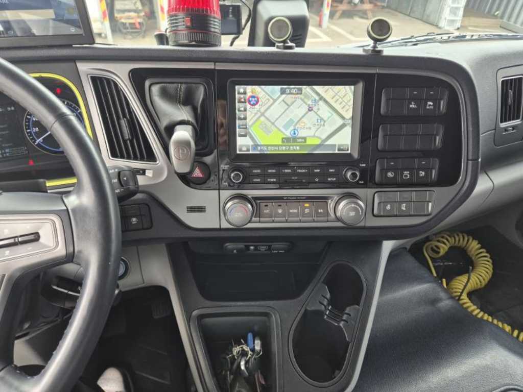 medium and large cargo truck 2023 Blanco - Importación desde Corea - HF Imports Iquique - Foto 17