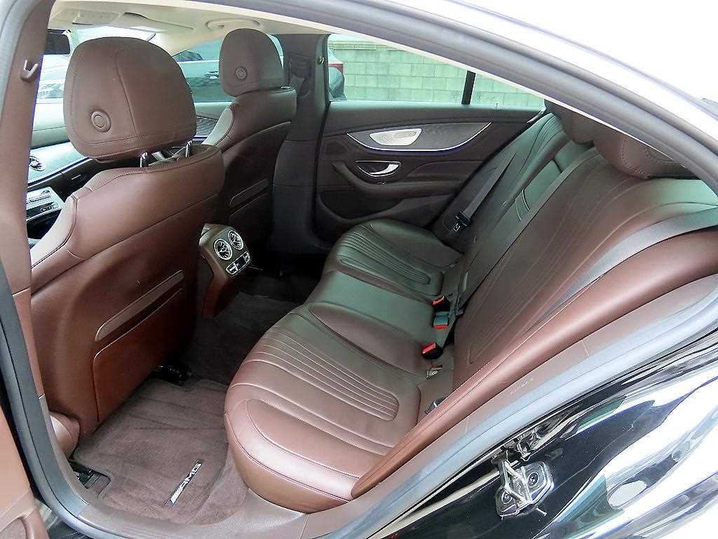 Mercedes Benz CLS Class - Vista 6