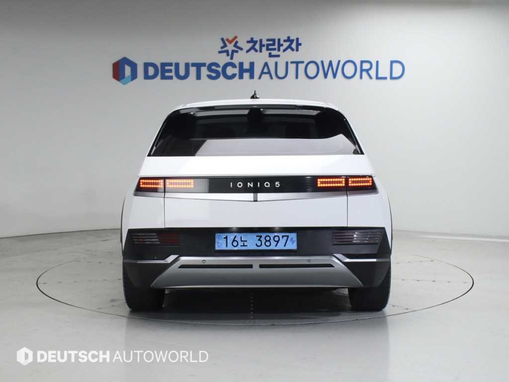 HYUNDAI Ioniq 5 - Vista 4