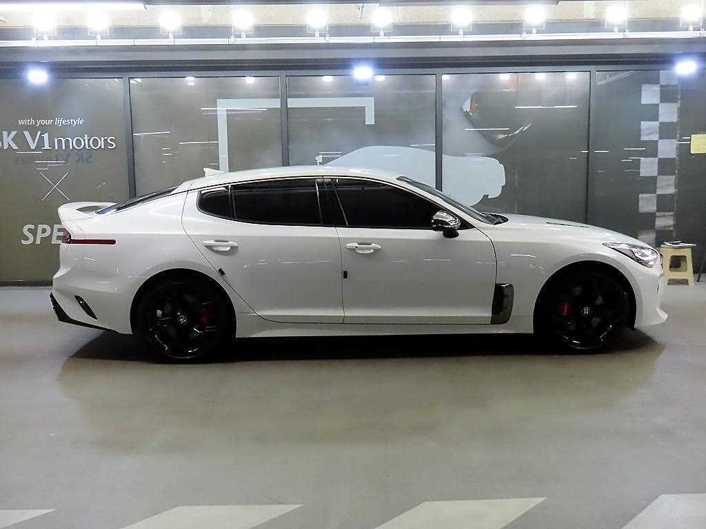 KIA Stinger - Vista 3