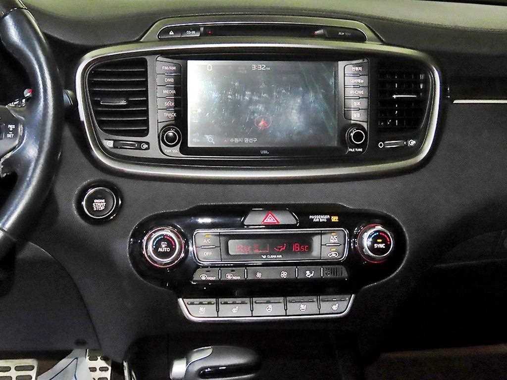 KIA Sorento - Vista 11