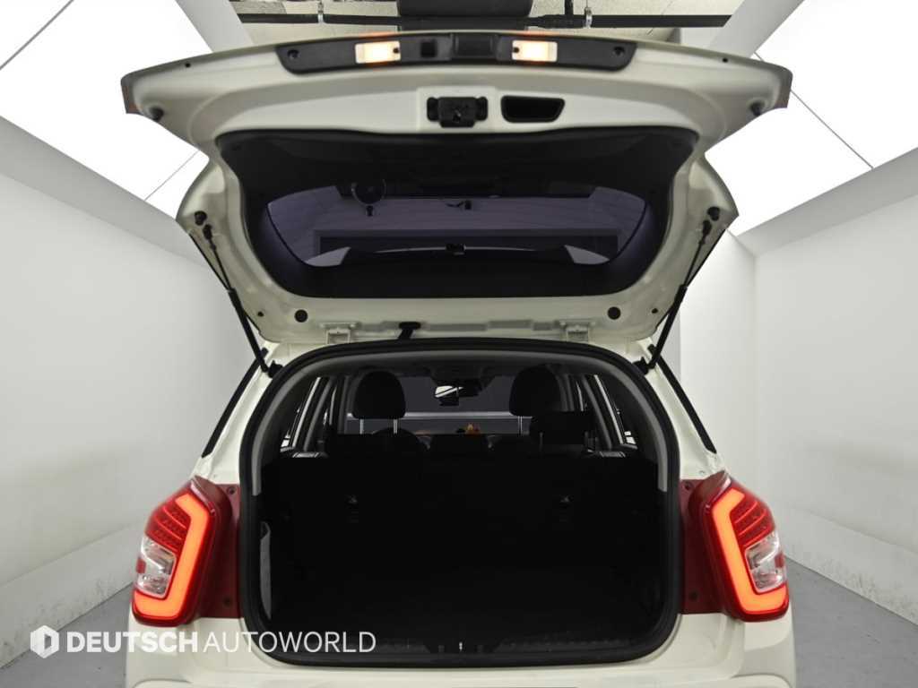 Ssangyong Tivoli - Vista 5