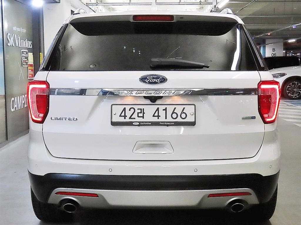 Ford Explorer - Vista 5