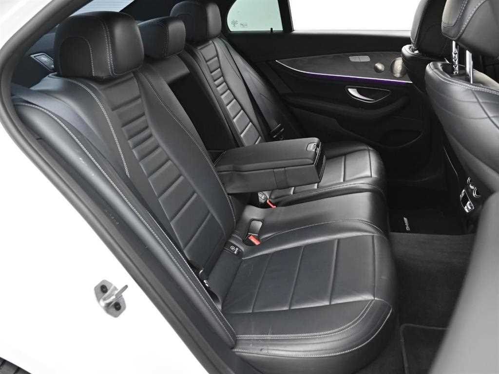 Mercedes Benz E class - Vista 12