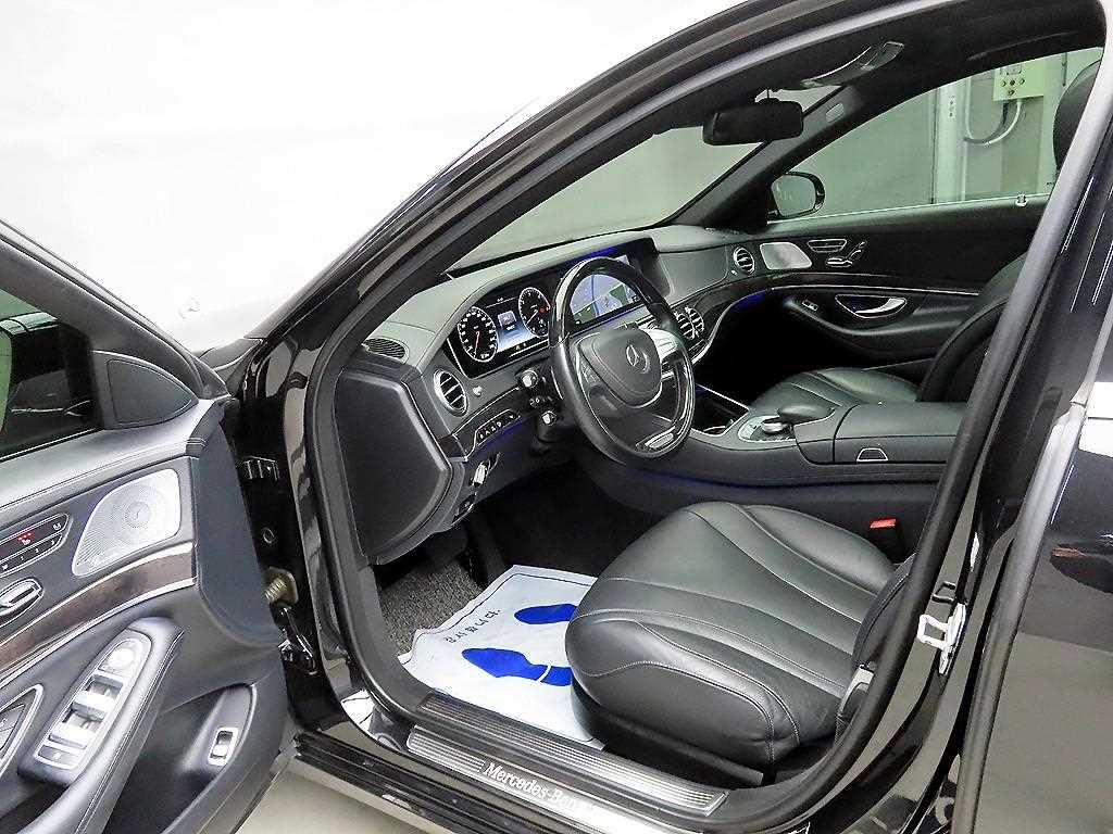 Mercedes Benz S Class - Vista 5