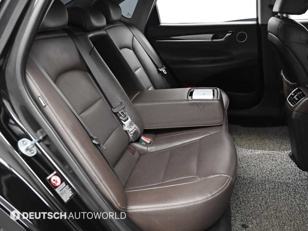 HYUNDAI Grandeur - Vista 12