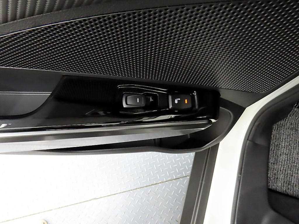 Ssangyong Tivoli - Vista 12