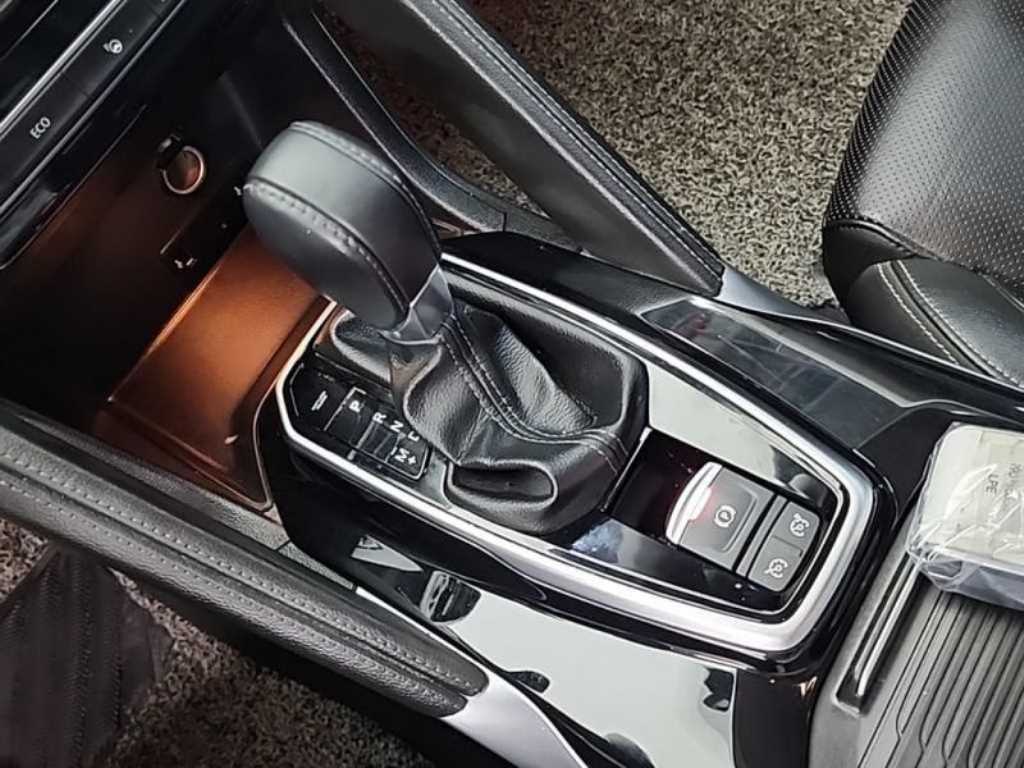 SAMSUNG QM6 - Vista 8