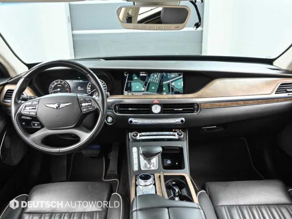 Genesis G90 - Vista 7