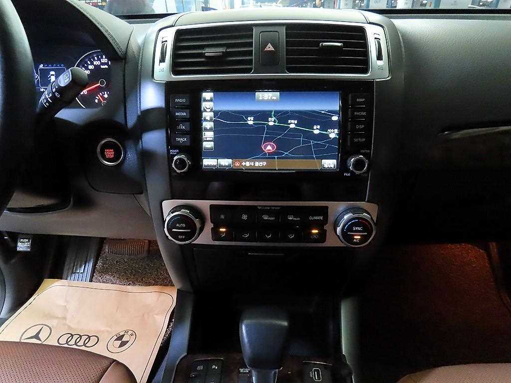 KIA Mohave - Vista 11