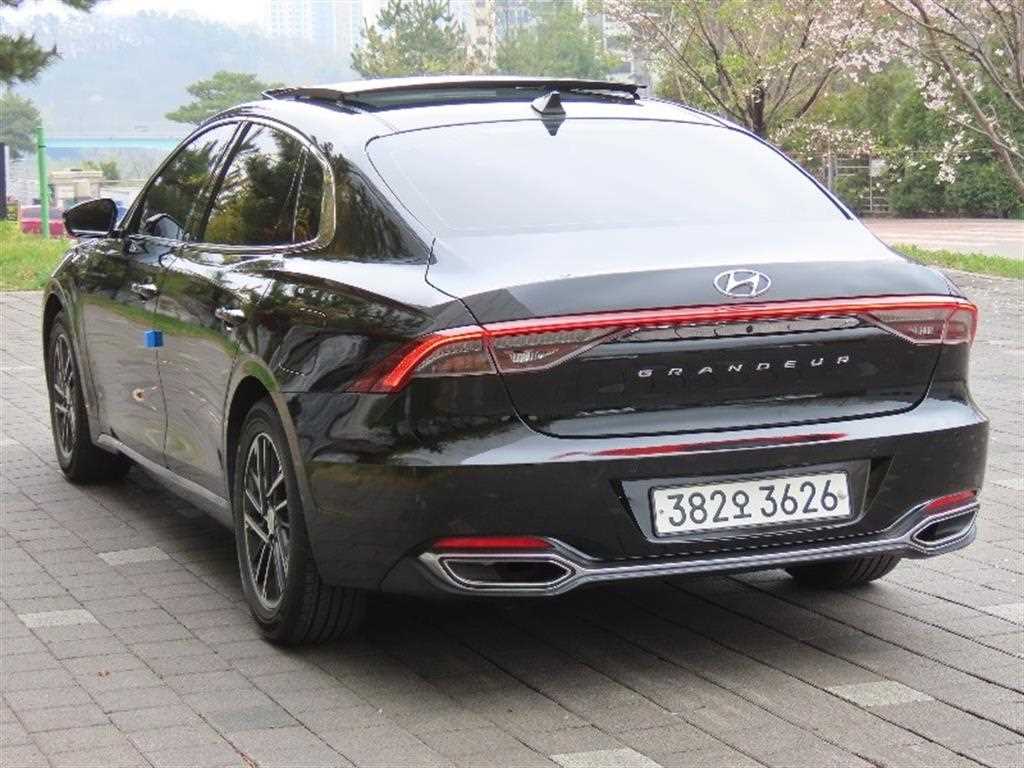 HYUNDAI Grandeur - Vista 4