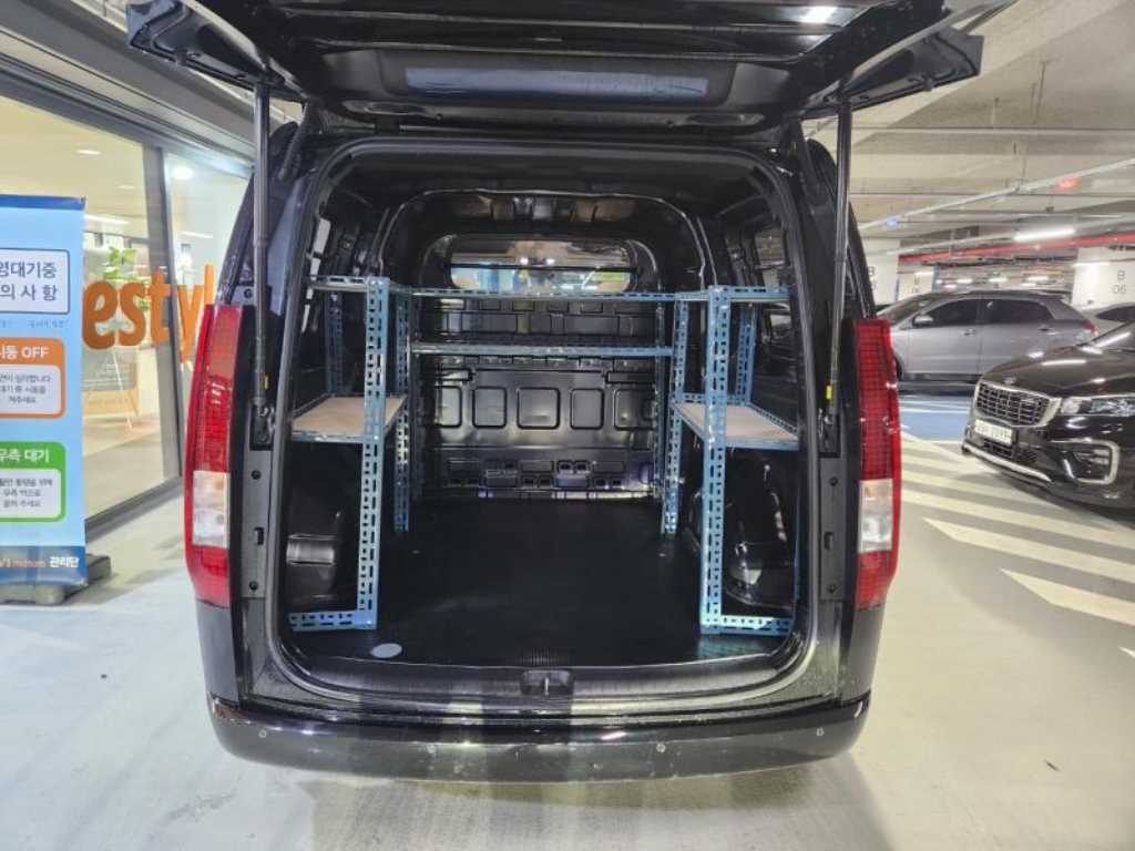 HYUNDAI Staria 2025 Negro - Importación desde Corea - HF Imports Iquique - Foto 19